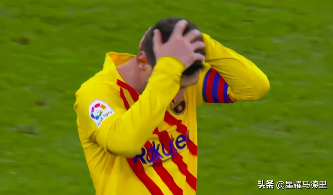  那不勒斯痛失榜首，金玟哉失误致关键丢球  